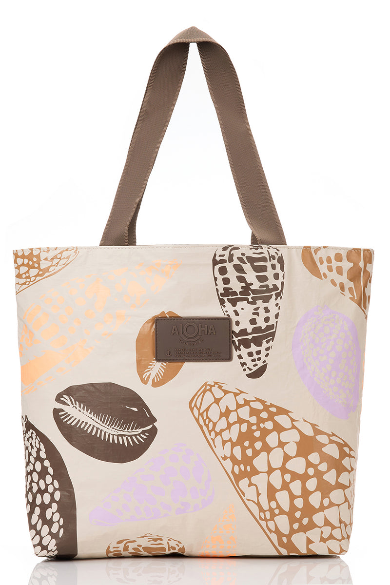 ALOHA Collection Shoreline Day Tripper in Sandstone – Society