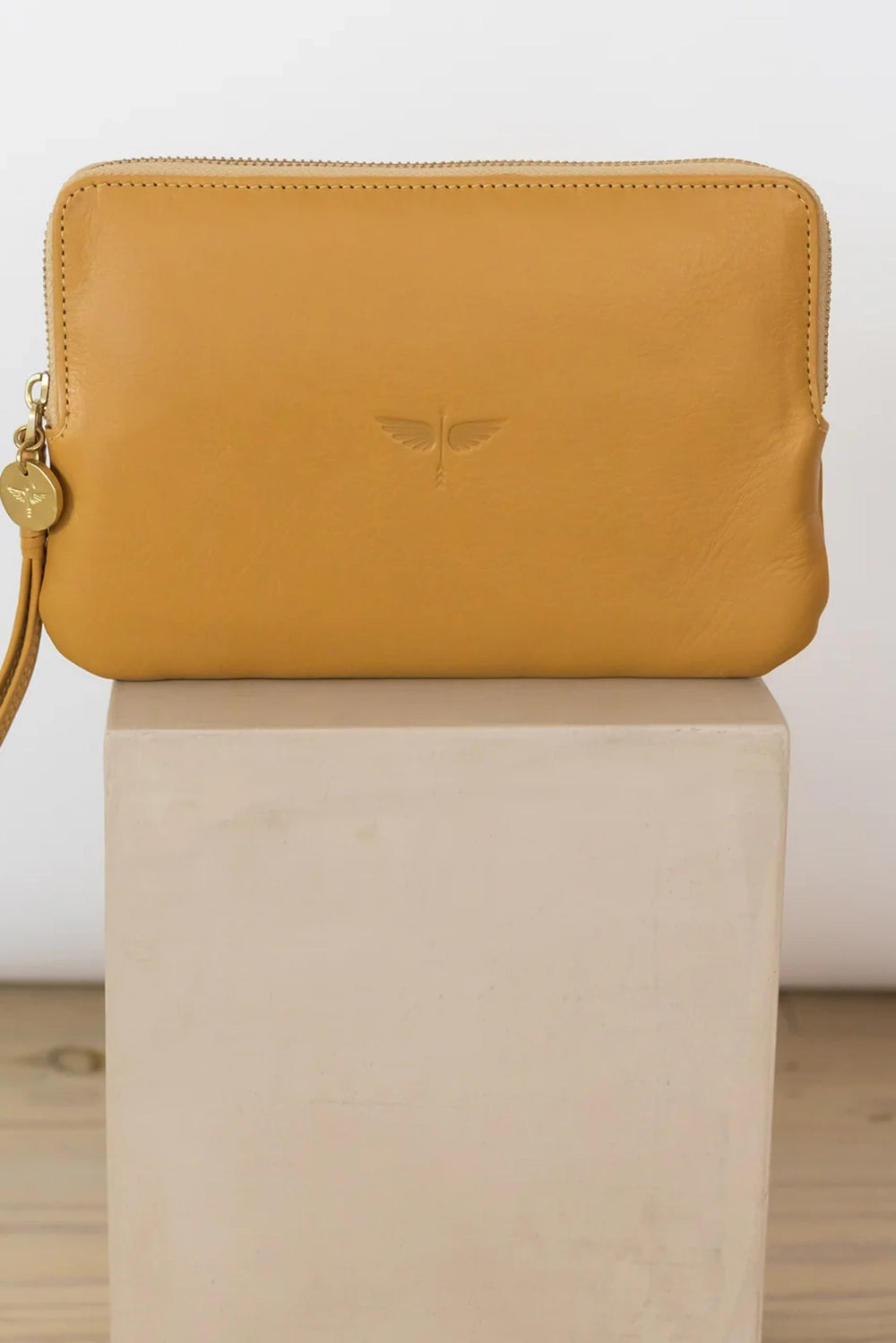 CLHEI Pouch Wallet in Honey