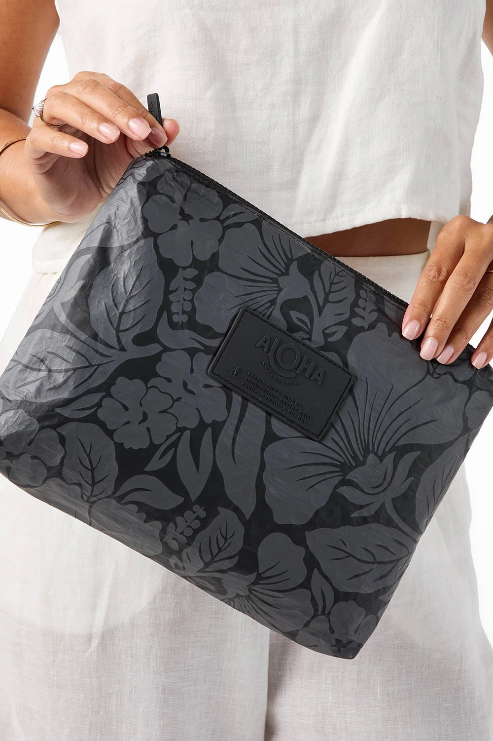 ALOHA Collection Mid Heipua Pouch in Black