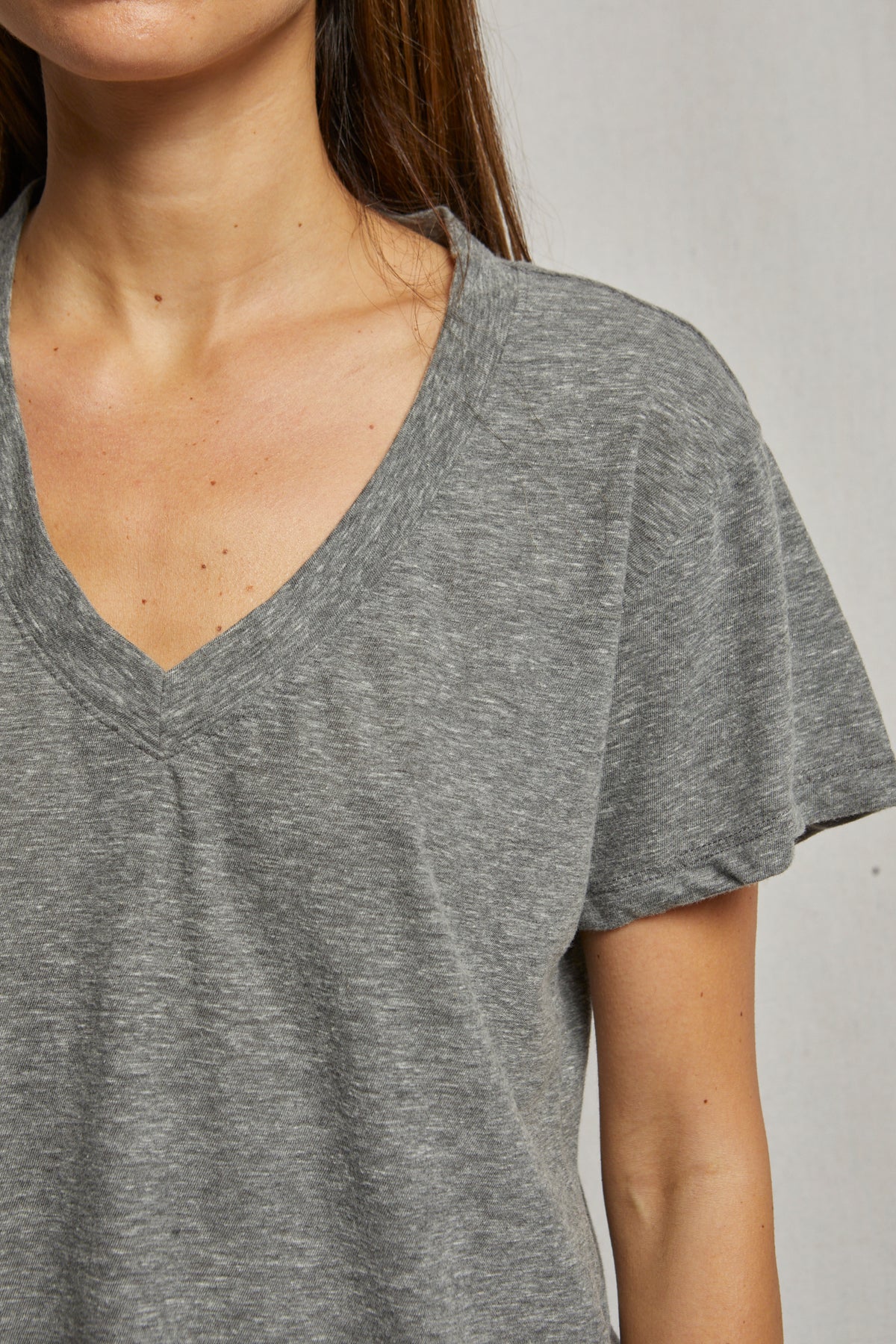 Hendrix Tee in Heather Grey