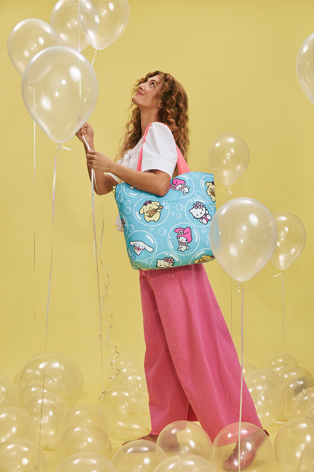 ALOHA Collection HELLO KITTY Bubbles Day Tripper in Blue Skies