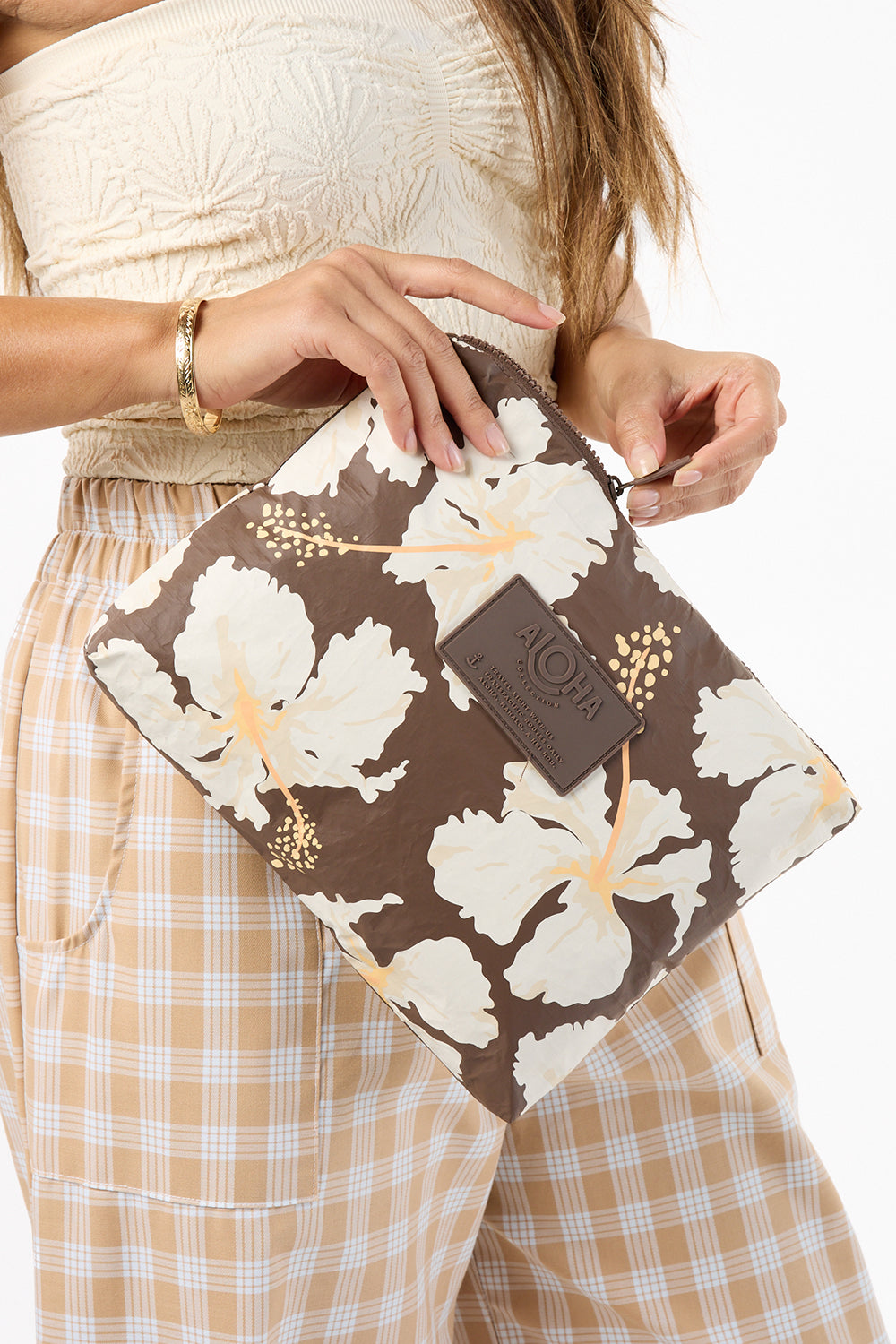 ALOHA Collection Mid Taha'a Pouch in Coconut