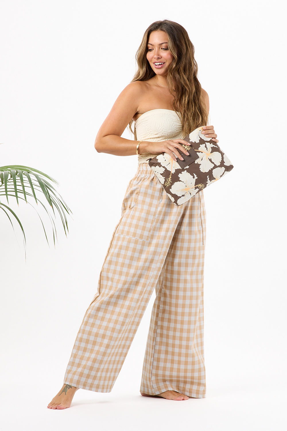 ALOHA Collection Mid Taha'a Pouch in Coconut